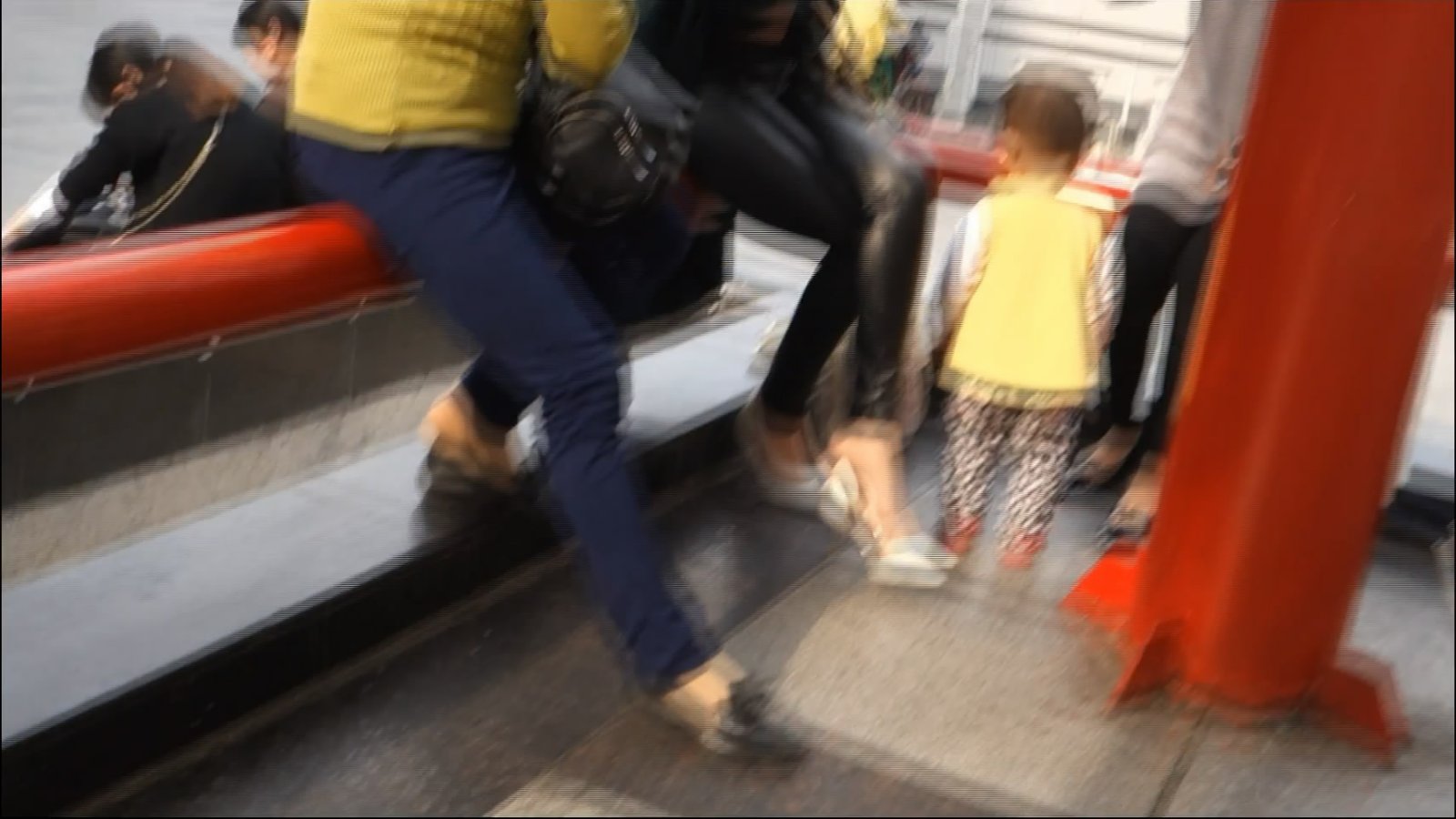 streetsnapshoep[00 02 00][20181210 205218 1]